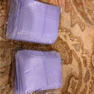 Small 59 Lavender purple Bubble Mailers 13 centimeters
Cute pretty reliable